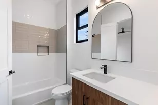 903 Tabor St, Houston, TX 77009 - Photo 16