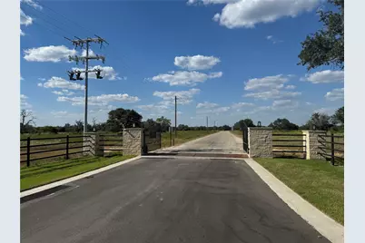 544 Gadwall Lane, Rock Island, TX 77470 - Photo 2