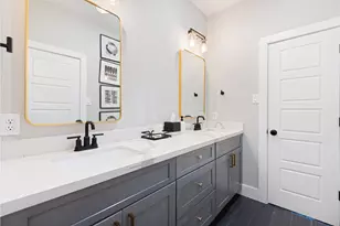 7033 Avenue L, Houston, TX 77011 - Photo 30