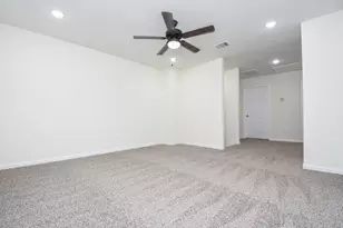 2807 Topiary Ln, Houston, TX 77014 - Photo 16