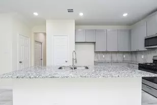 2807 Topiary Ln, Houston, TX 77014 - Photo 10