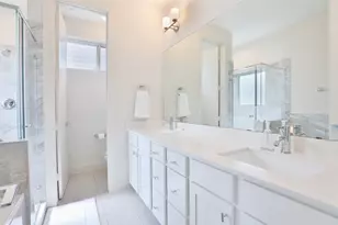 4811 Martin Oaks Ln, Houston, TX 77018 - Photo 16