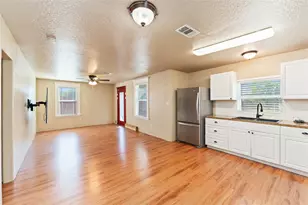 20006 Sanchez Rd, Alvin, TX 77511 - Photo 2