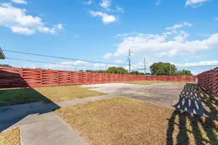 20006 Sanchez Rd, Alvin, TX 77511 - Photo 8