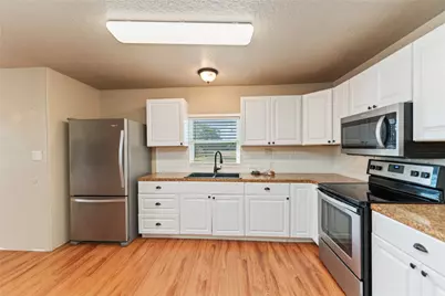 20006 Sanchez Road, Alvin, TX 77511 - Photo 10