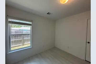 28617 Rantoul Court, Huntsville, TX 77320 - Photo 16
