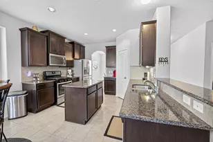 13619 Spectacled Bear Ln, Crosby, TX 77532 - Photo 18
