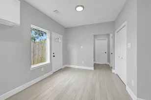 12009 Meadowgreen St, Houston, TX 77076 - Photo 8