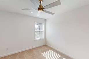 2938 ELLE DR, Grand Prairie, TX 75052 - Photo 24