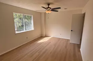 8619 Hazy Meadow Ln, Houston, TX 77040 - Photo 10