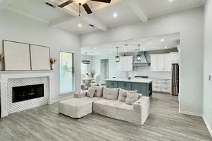 2295 Diamond D Dr, Beaumont, TX 77713 - Photo 4