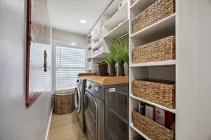 1410 E 32nd 1/2 St, Houston, TX 77022 - Photo 12