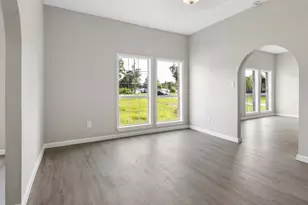 638 Kelly Ln, Holiday Lakes, TX 77515 - Photo 6
