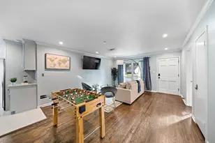 1825 Locksford St, Houston, TX 77008 - Photo 10