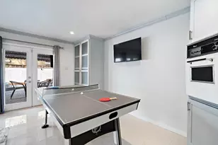 1825 Locksford St, Houston, TX 77008 - Photo 18