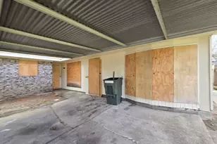 11042 Lafferty Oaks St, Houston, TX 77013 - Photo 32