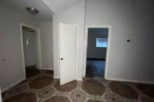 11042 Lafferty Oaks St, Houston, TX 77013 - Photo 16