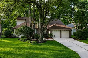 71 Timberspire Ln, The Woodlands, TX 77380 - Photo 1