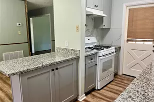 2218 19th Ave N, Texas City, TX 77590 - Photo 4