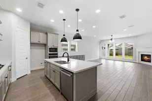 12318 Palmetto Dr, Mont Belvieu, TX 77523 - Photo 6