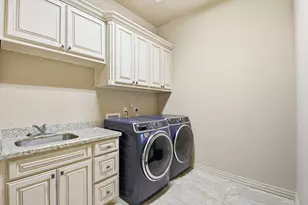 32802 Wesleyan Ct, Fulshear, TX 77441 - Photo 36