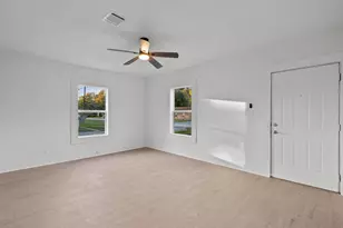 2027 Scott St, La Marque, TX 77568 - Photo 16