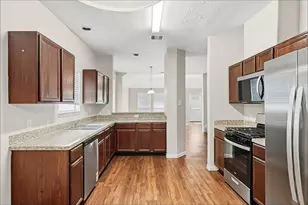 3931 Hawthorne Glen Ct, Fresno, TX 77545 - Photo 2