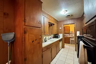 370 Johnson St, Woodville, TX 75979 - Photo 18