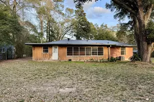 370 Johnson St, Woodville, TX 75979 - Photo 6