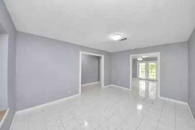 6031 Dellfern Drive, Houston, TX 77035 - Photo 20