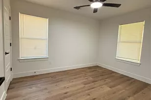 5842 Southford St, Houston, TX 77033 - Photo 22