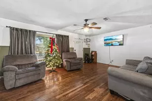 412 Dunnam Ave, Cleveland, TX 77327 - Photo 4