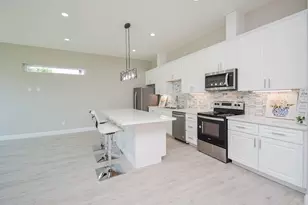 149 S 66th St, Houston, TX 77011 - Photo 8
