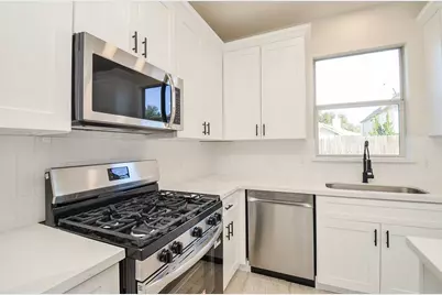 2422 Teal Run Place Drive, Fresno, TX 77545 - Photo 10