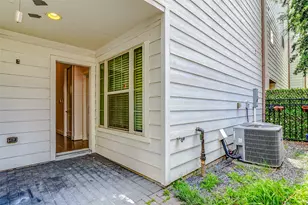 2209 Chenevert St, Houston, TX 77003 - Photo 24