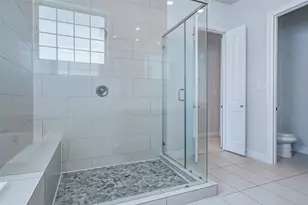 2209 Chenevert St, Houston, TX 77003 - Photo 20