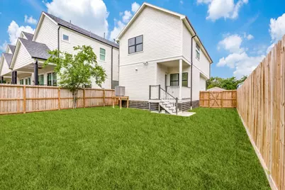 728 E 38th Street, Houston, TX 77022 - Photo 16
