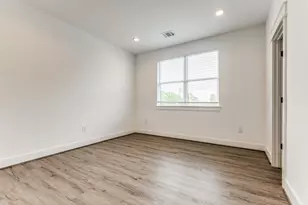 728 E 38th St, Houston, TX 77022 - Photo 10