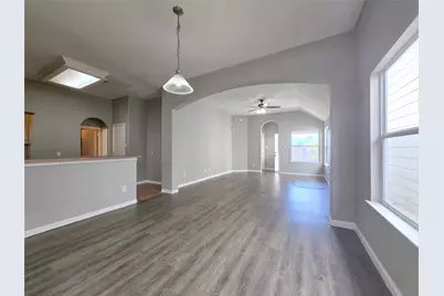 811 Forest Hillside Lane, Houston, TX 77067 - Photo 4