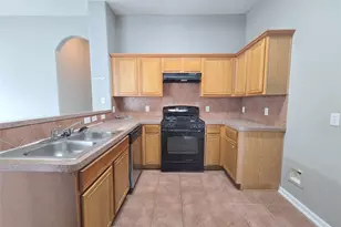 811 Forest Hillside Ln, Houston, TX 77067 - Photo 8