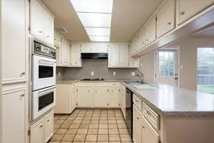 9306 Sanford Rd, Houston, TX 77031 - Photo 10