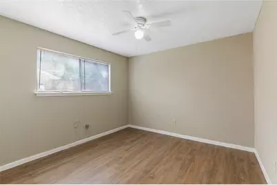 10427 Huntington Place Drive, Houston, TX 77099 - Photo 8