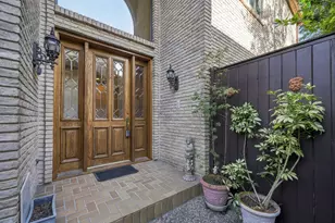 9507 Bayou Brook St, Houston, TX 77063 - Photo 4
