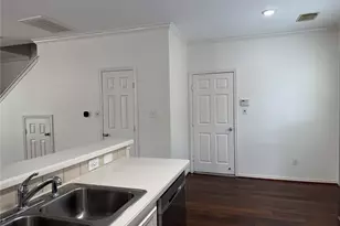 1908 Bailey St, Houston, TX 77006 - Photo 34