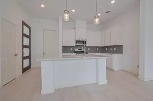 8911 Grovner Pl, Houston, TX 77055 - Photo 8