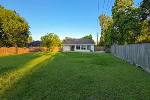 14244 Bay Gardens Dr, Sugar Land, TX 77498 - Photo 2