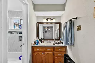 8222 La Roche Ln, Houston, TX 77036 - Photo 14