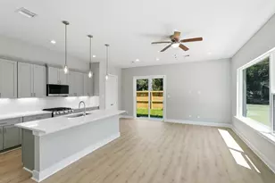 1935 Dewalt St, Houston, TX 77088 - Photo 4