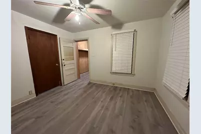 618 S 6th Street, Kenedy, TX 78119 - Photo 2