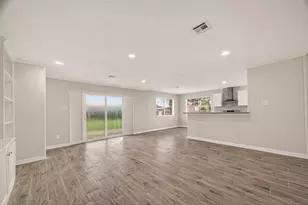 7627 Green Lawn Dr, Houston, TX 77088 - Photo 12
